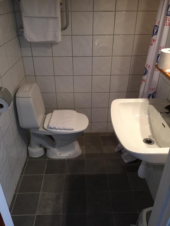Hotell Fisketangen Kungshamn Zimmer foto