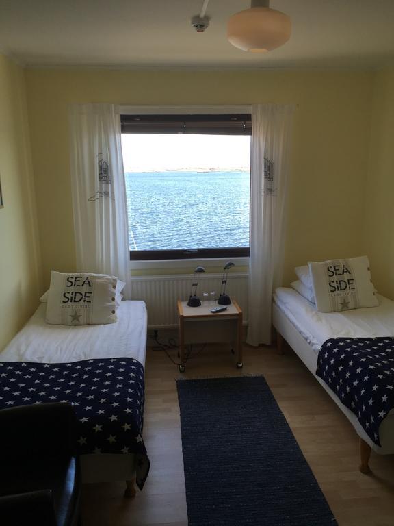 Hotell Fisketangen Kungshamn Zimmer foto